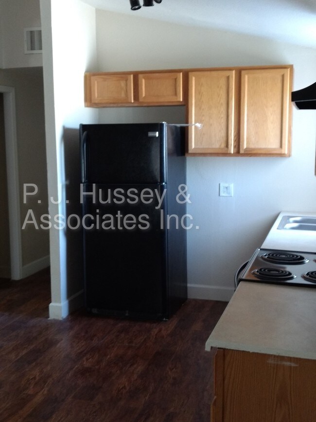 Building Photo - 4130 W Nancy Ln