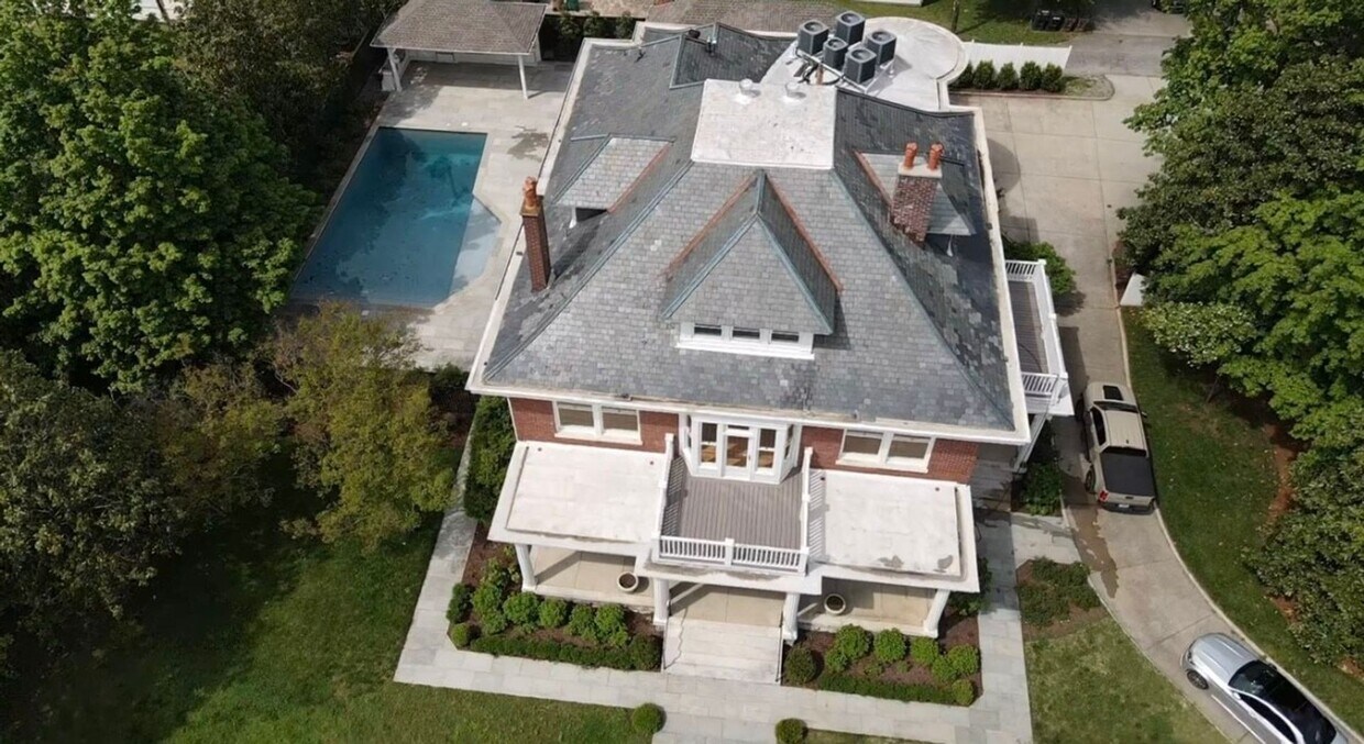 Foto principal - 746 Benton Ave