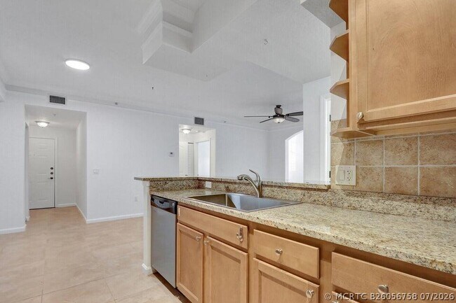Building Photo - 7101 Myrtlewood Cir W