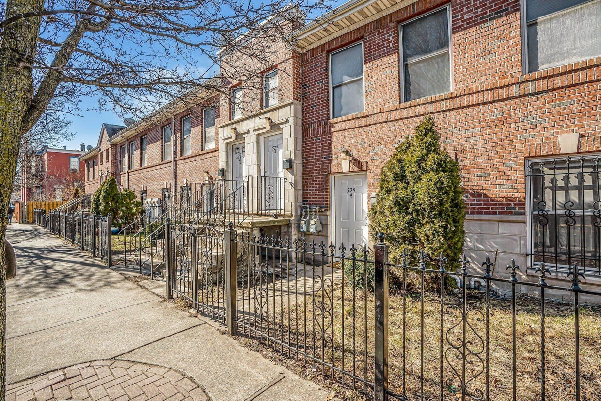 Foto principal - 527 M.L.K. Drive