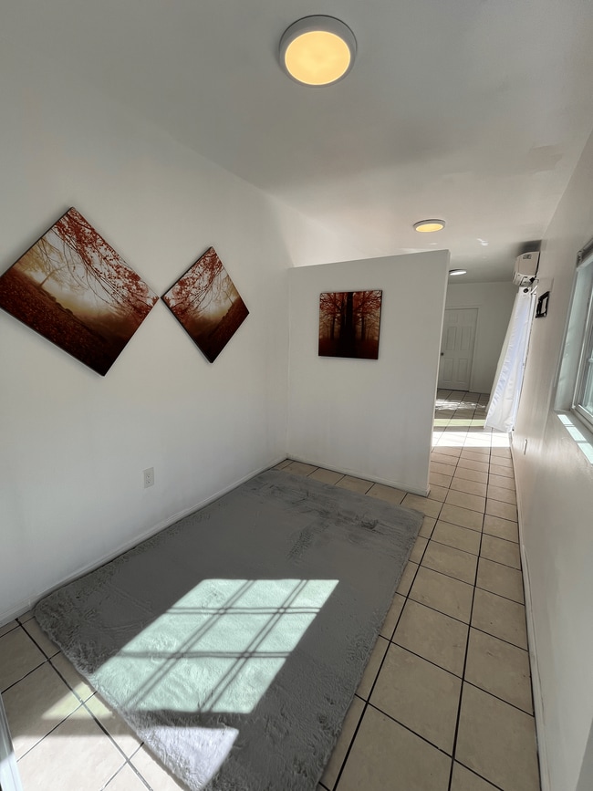 Building Photo - 8561 Orion Ave