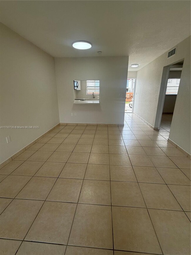 Building Photo - 6850 W 16th Dr