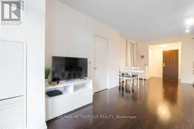 Photo du bâtiment - 460-460 Adelaide St E