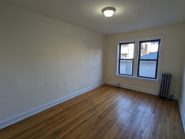 Building Photo - 3308 W Schubert Ave