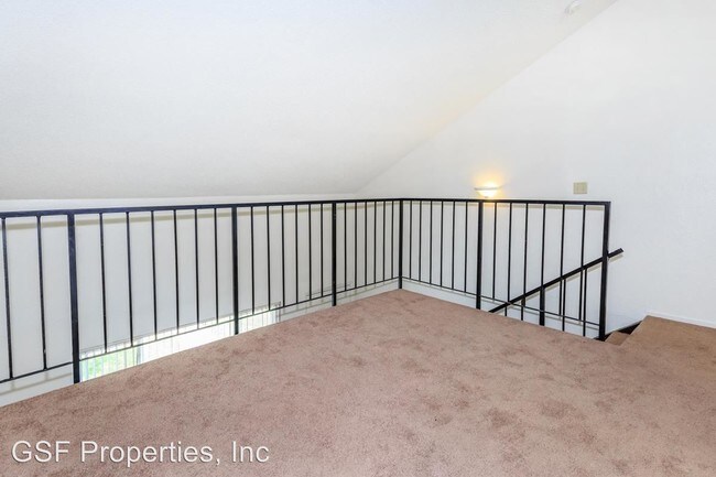 Building Photo - 4294 N Hughes Ave