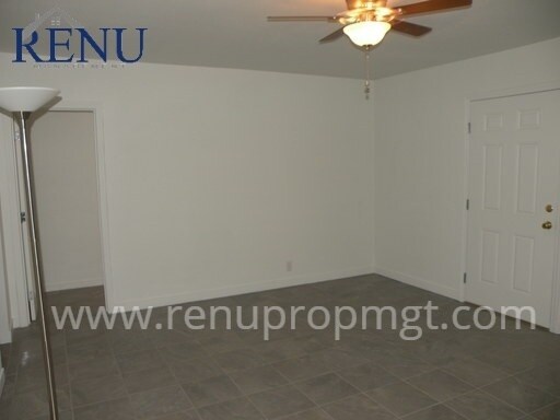 Building Photo - 2 Bedroom Henderson Home