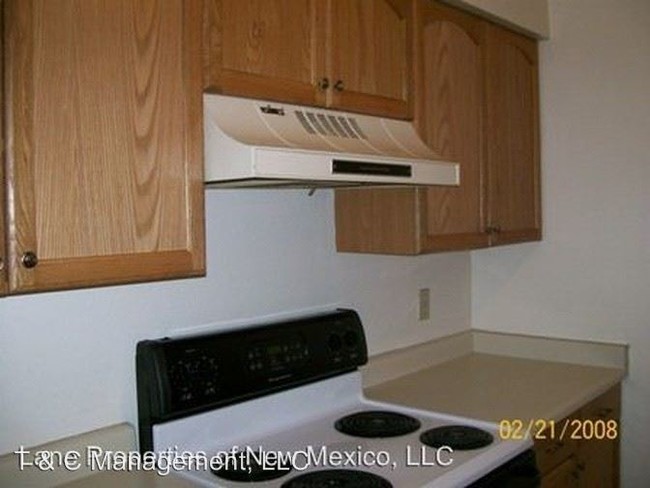 Foto del edificio - 13501 Copper Ave NE