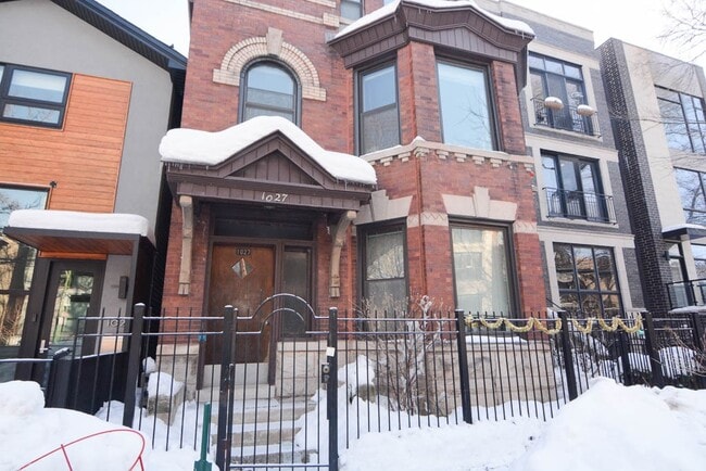 Building Photo - 1027 N Honore St