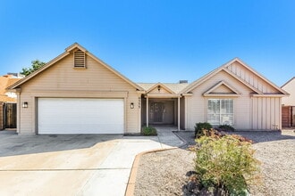 Building Photo - 6533 W Grandview Rd