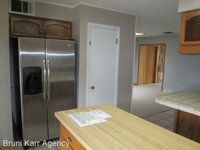 Building Photo - 3 br, 2 bath House - 3500 Georgia St. NE