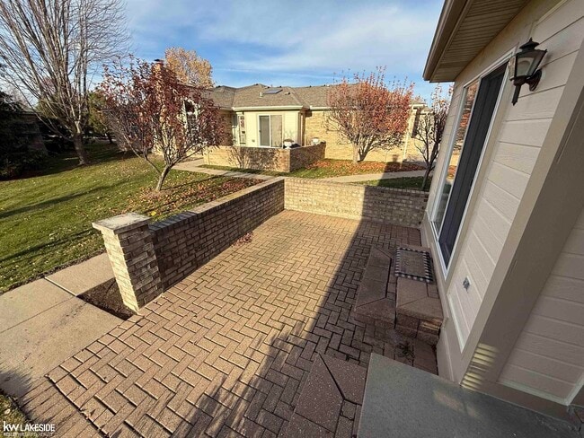 Foto del edificio - 50299 Highpoint Ct