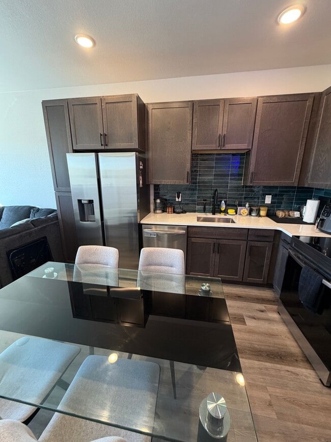 Foto del edificio - Amazing Furnished One Bedroom Home