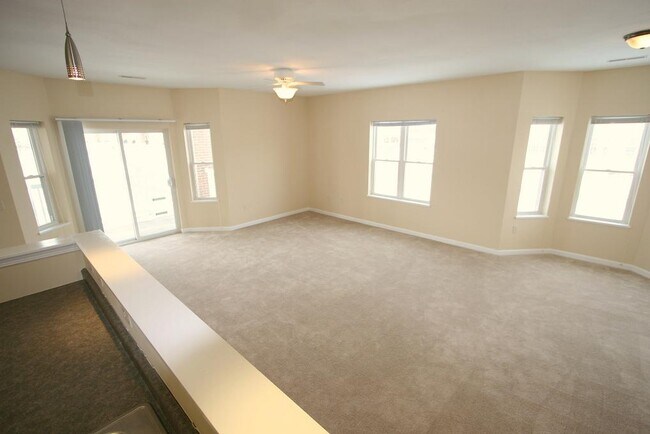 Building Photo - 8218 Mansion Hill Ave