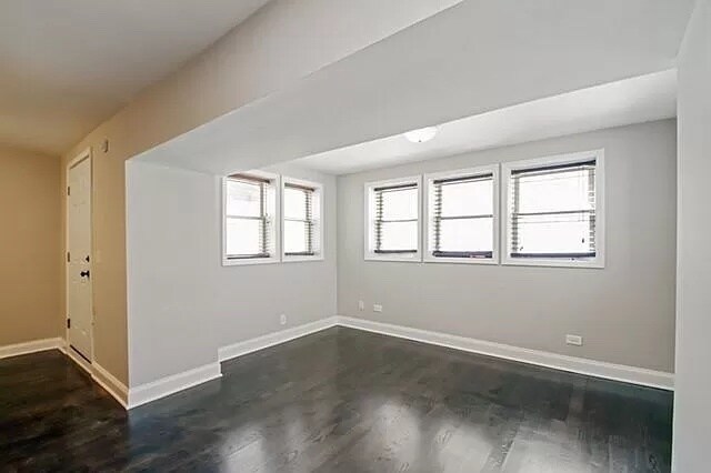 Building Photo - 932 W Wilson Ave