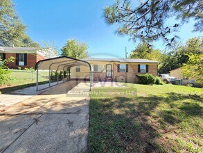 Building Photo - 3906 Hammett Dr