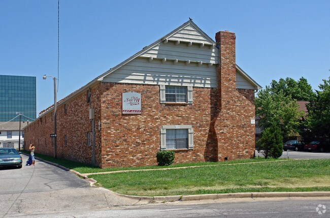 Old South Apartments Rentals Tulsa Ok Building Photo Old South Apartments