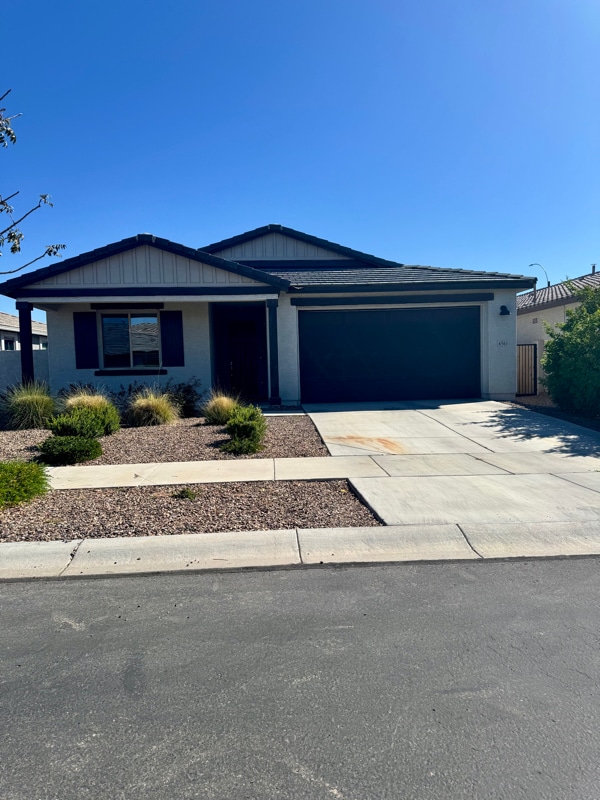 Building Photo - 4561 S Element