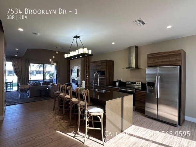 Foto del edificio - 7534 Brooklyn Dr