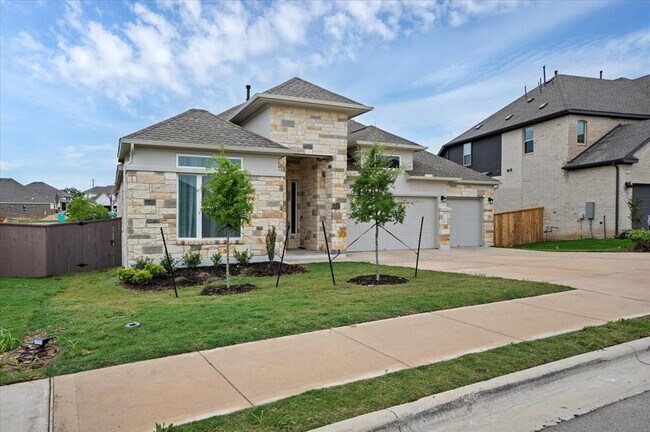 Foto del edificio - 135 Independence Dr