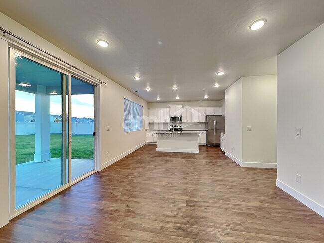 Foto del edificio - 9291 W Dove Creek St