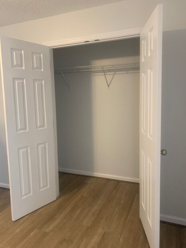 Building Photo - 696 Hiawatha Road