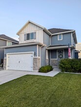 Building Photo - 62 E 425 N