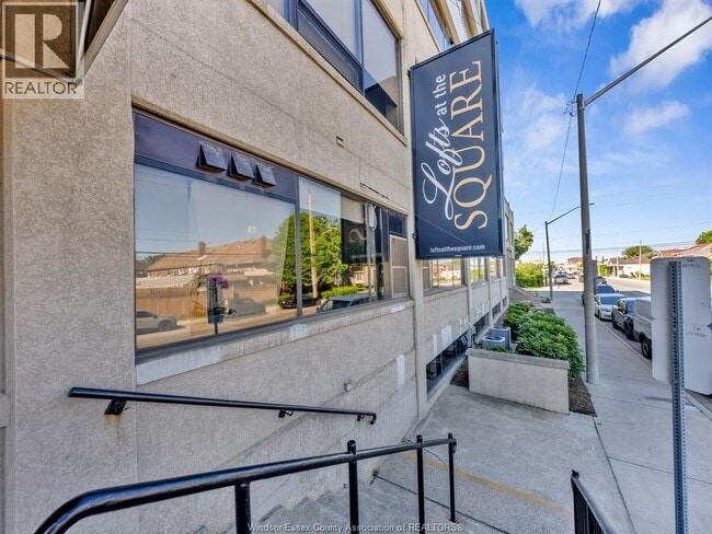 Building Photo - 2109 Ottawa St