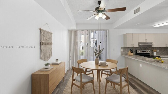 Foto del edificio - 8625 SW 152nd Ave