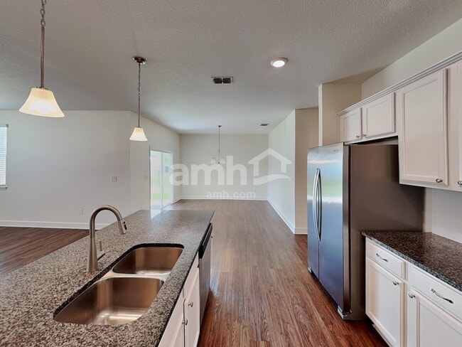 Foto del edificio - 105 Moultrie Crossing Ln