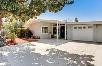 Building Photo - 1029 Blazingwood Dr