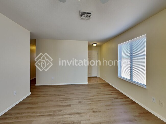 Foto del edificio - 15511 W Mauna Loa Ln