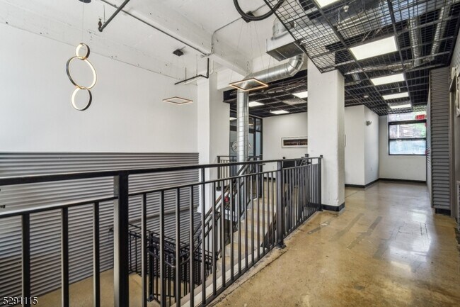 Building Photo - 475 S Jefferson St