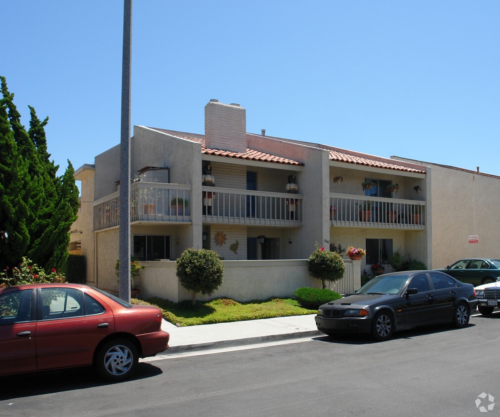 Building Photo - 16662 Dolores St