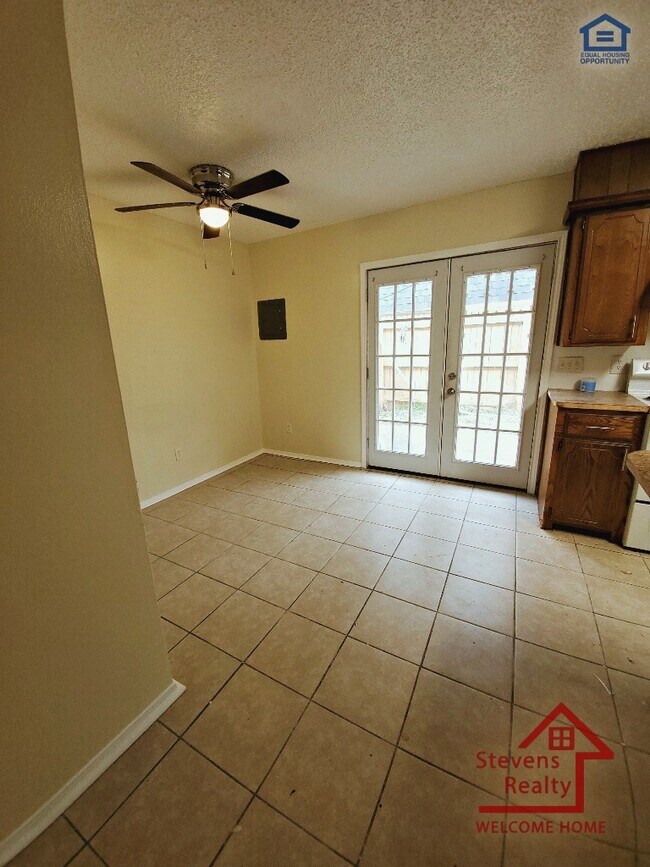 Foto del edificio - 2111 NW Lindy Ave