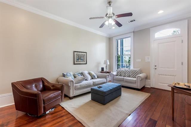 Building Photo - 844 Baronne St