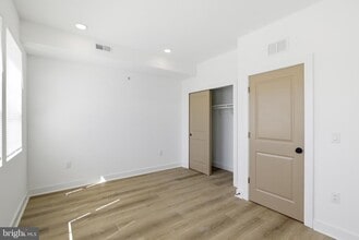 Building Photo - 2532 N 11th St