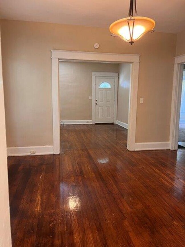 Building Photo - BELOW MARKET RENT!