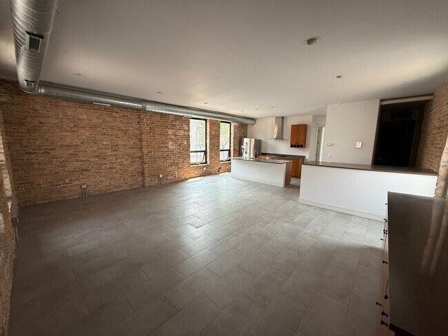 Foto del edificio - 1514 W 18th Pl