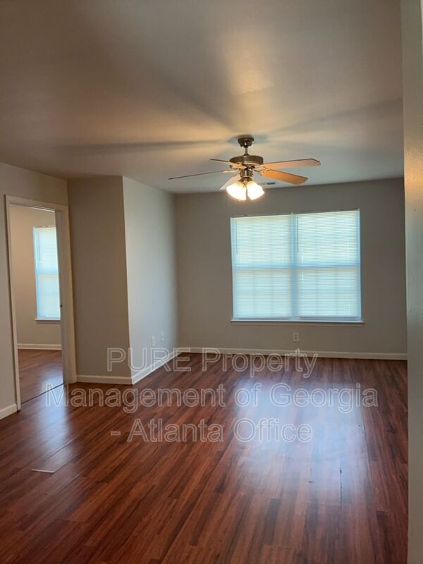Building Photo - 1706-1706 Stonehaven Cir