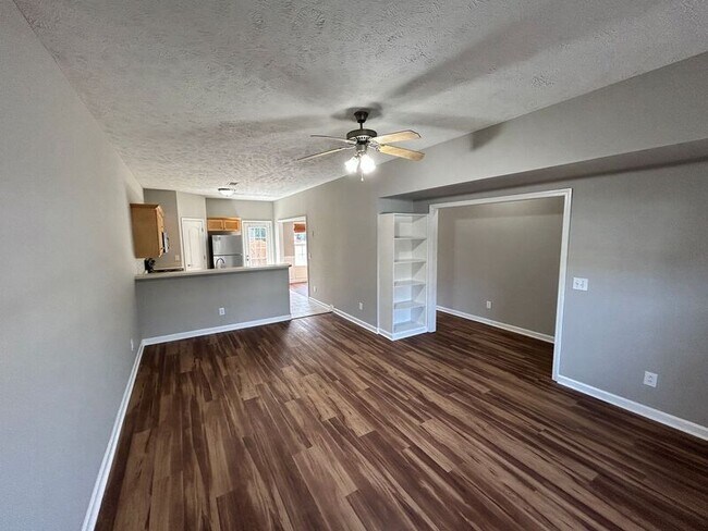 Building Photo - 284 Meigs Dr