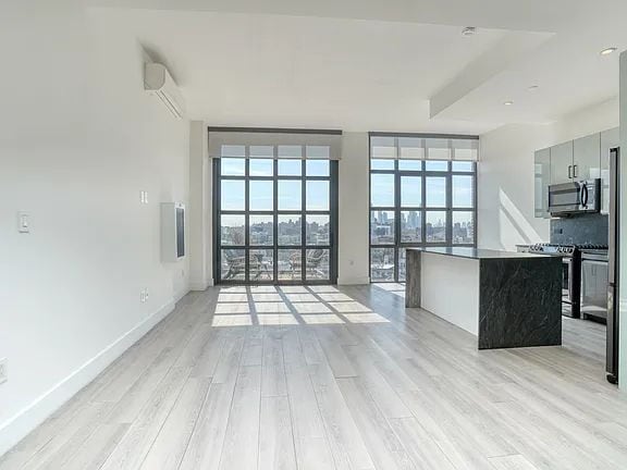 Building Photo - "Cozy 1-Bedroom Retreat in the Heart of Astoria – Your Perfect Urban Sanctuary!"