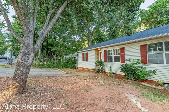 Building Photo - 2 br, 1 bath House - 19 Burgess Ave