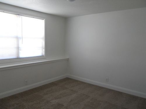 Foto del edificio - 2706 Redbud Ln