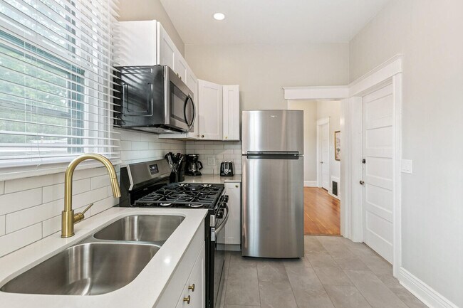 Foto del edificio - 2619 E 12th Ave