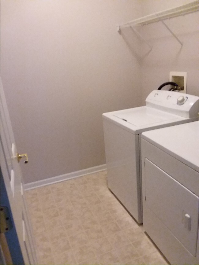 in unit washer and dryer - 101 Stockton Rdg