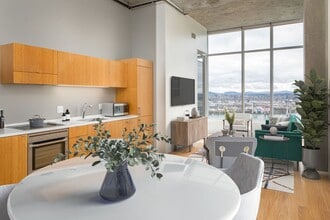 Building Photo - Cyan/PDX