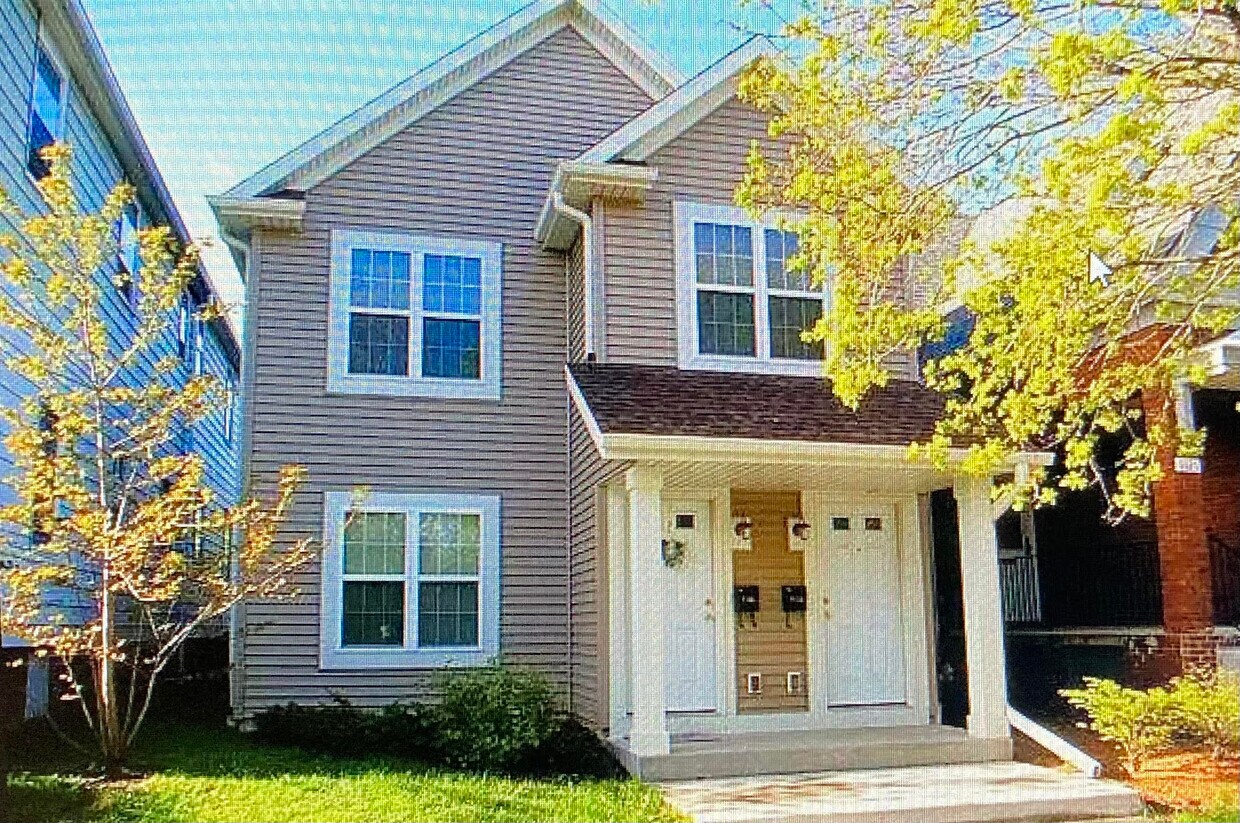 Primary Photo - 1125 E Meinecke Ave