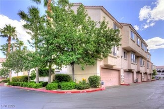 Building Photo - 1512 Faldo St