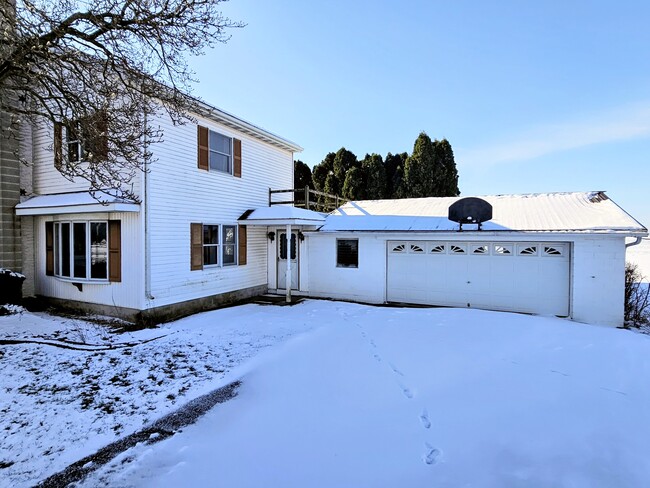 Foto del edificio - 334 Wissler Rd