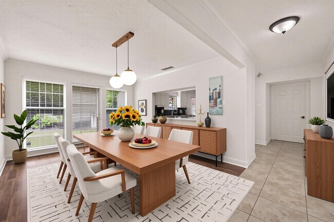 Foto del edificio - 11414 Meadow Lake Dr